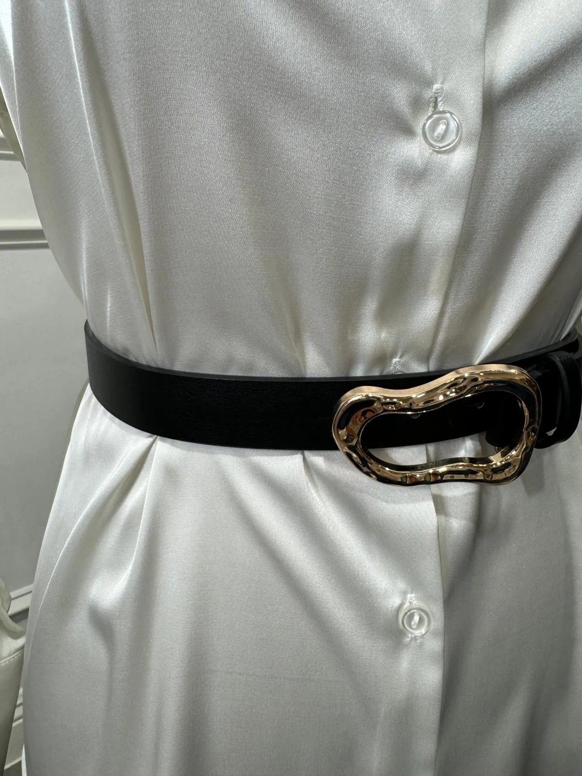 Alicia - Black Sculptural Buckle Belt