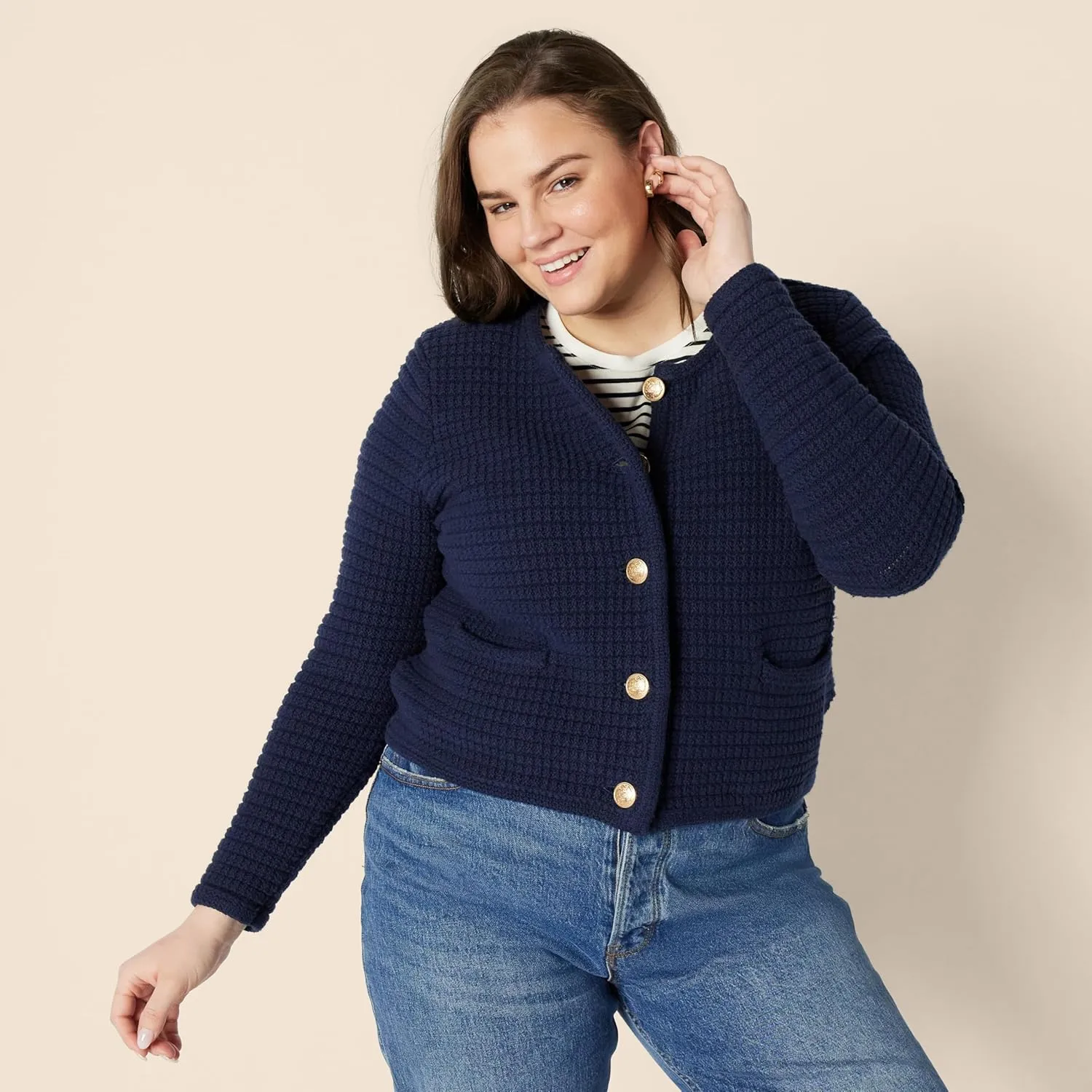Amazon Essentials Women's Regular-Fit Midweight Cardigan Sweater