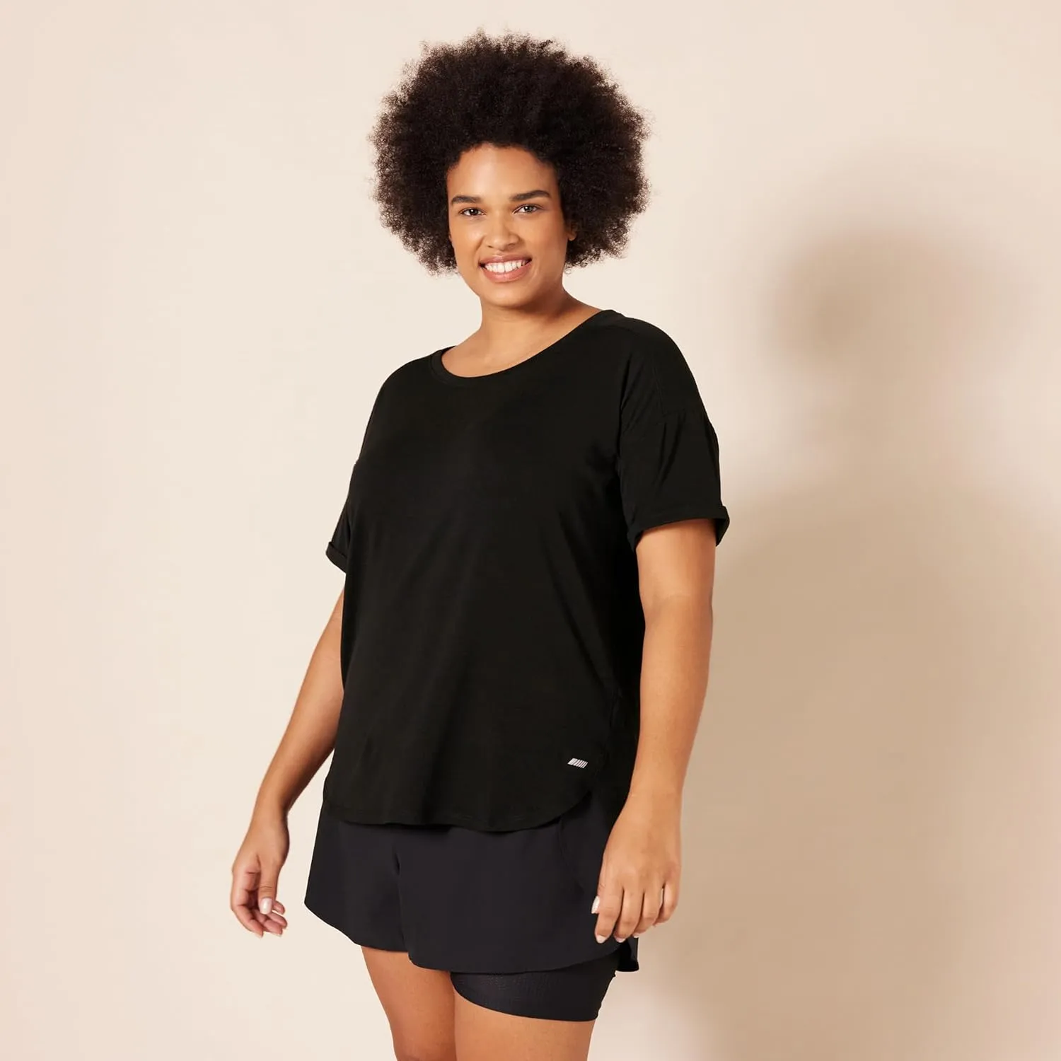 Amazon Essentials Women's Studio Relaxed-Fit Lightweight Crewneck T-Shirt (Available in Plus Size), Multipacks