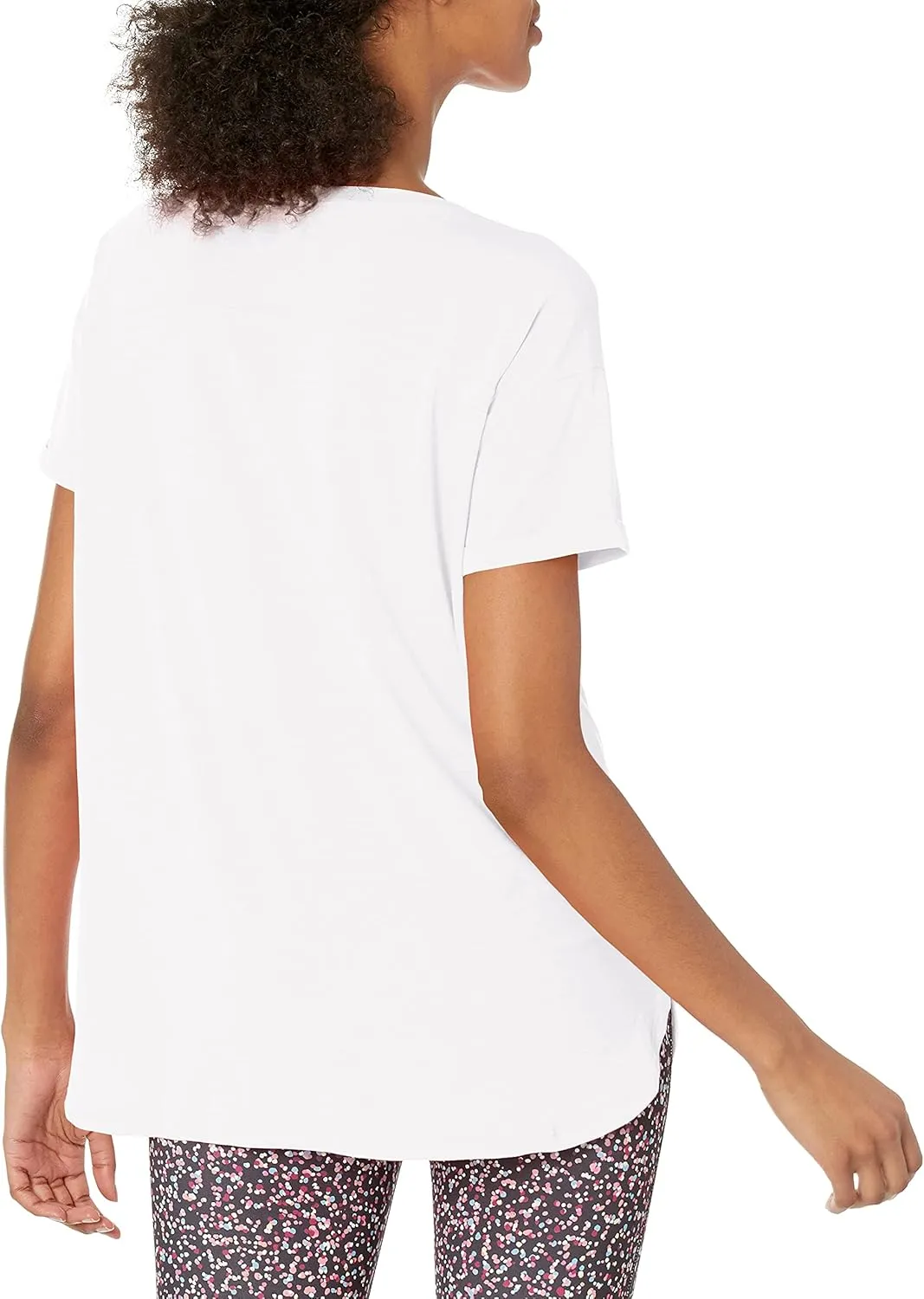Amazon Essentials Women's Studio Relaxed-Fit Lightweight Crewneck T-Shirt (Available in Plus Size), Multipacks
