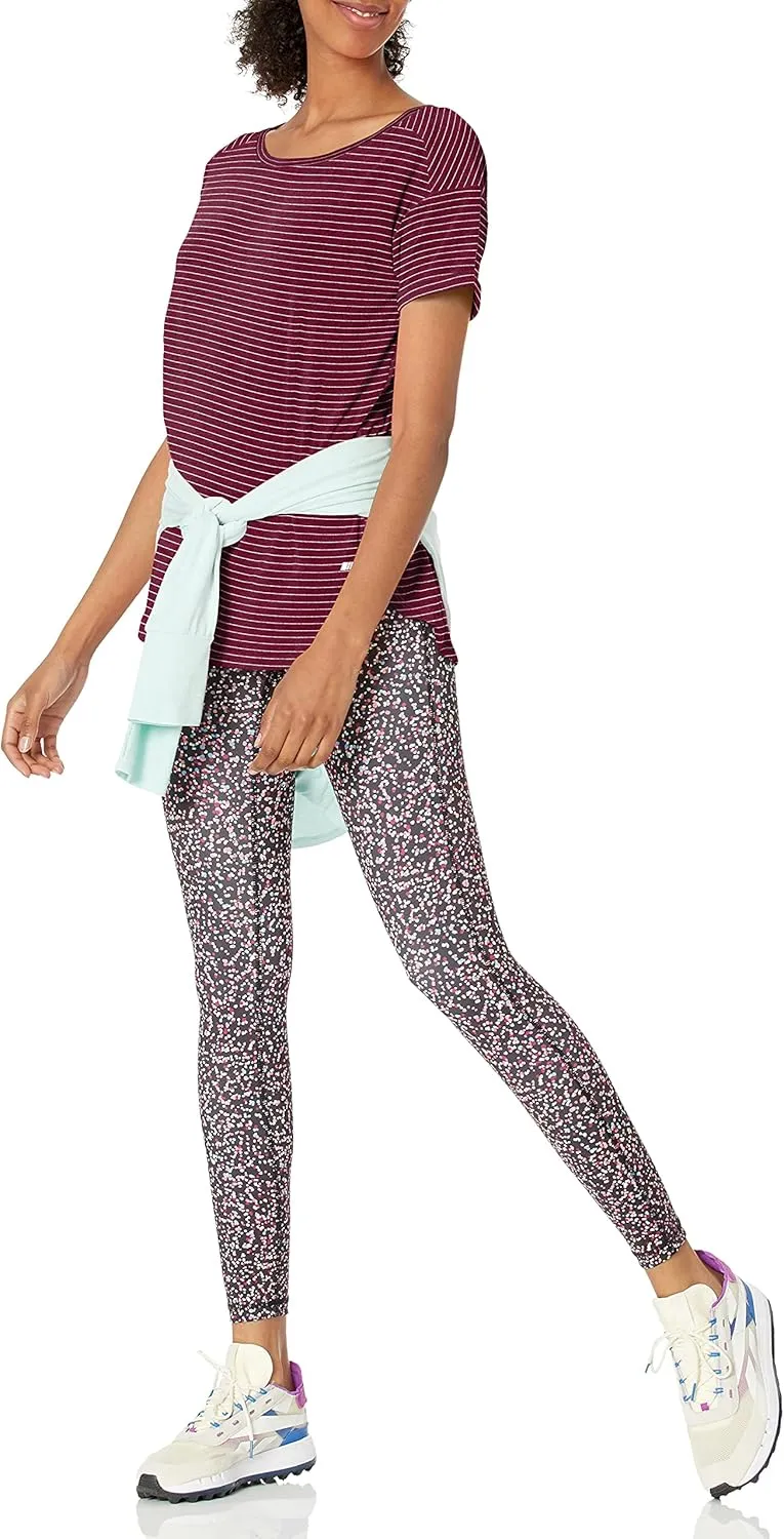 Amazon Essentials Women's Studio Relaxed-Fit Lightweight Crewneck T-Shirt (Available in Plus Size), Multipacks
