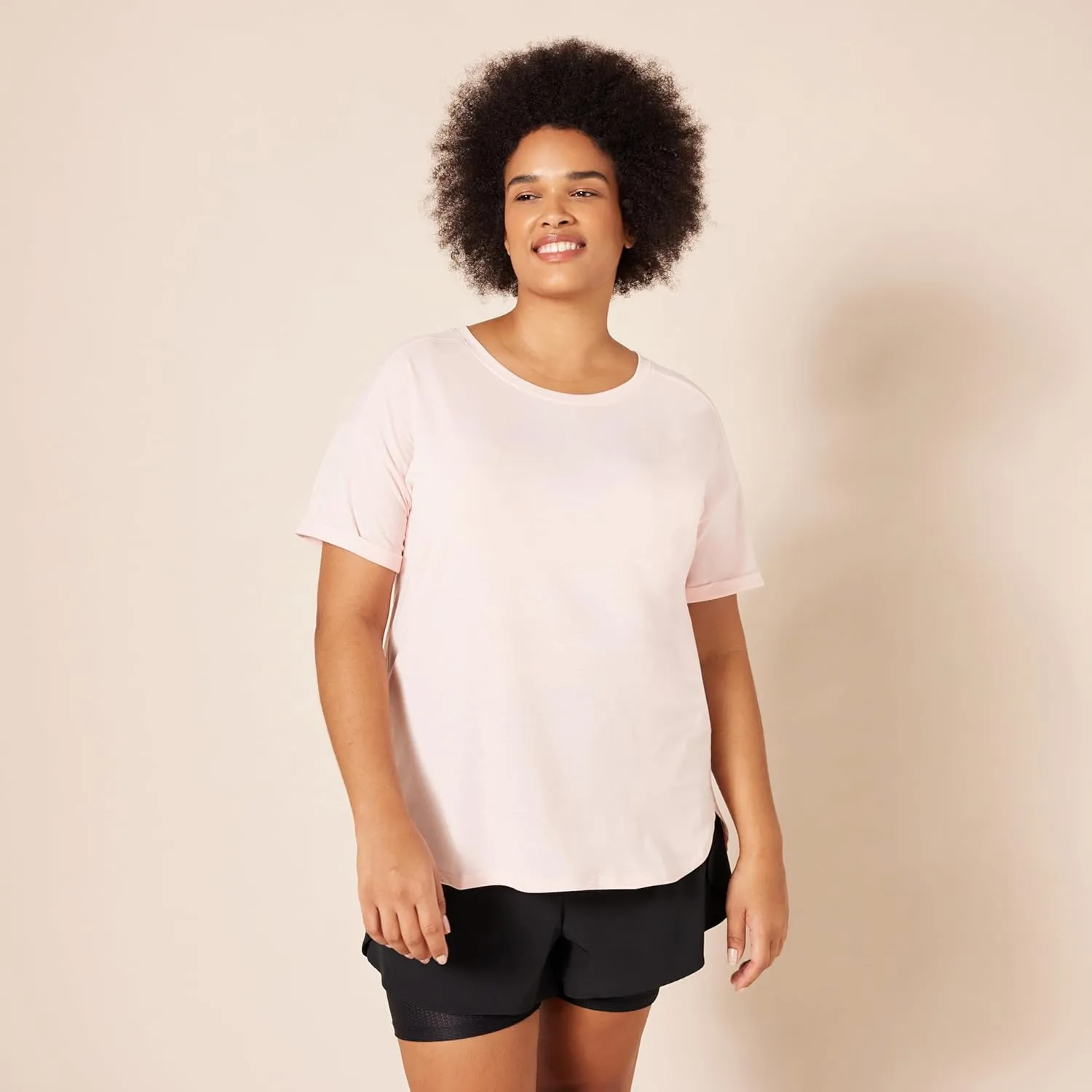 Amazon Essentials Women's Studio Relaxed-Fit Lightweight Crewneck T-Shirt (Available in Plus Size), Multipacks