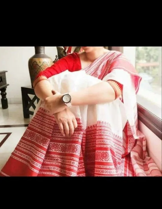 Bengali Pure Handloom Red and White Cotton Saree