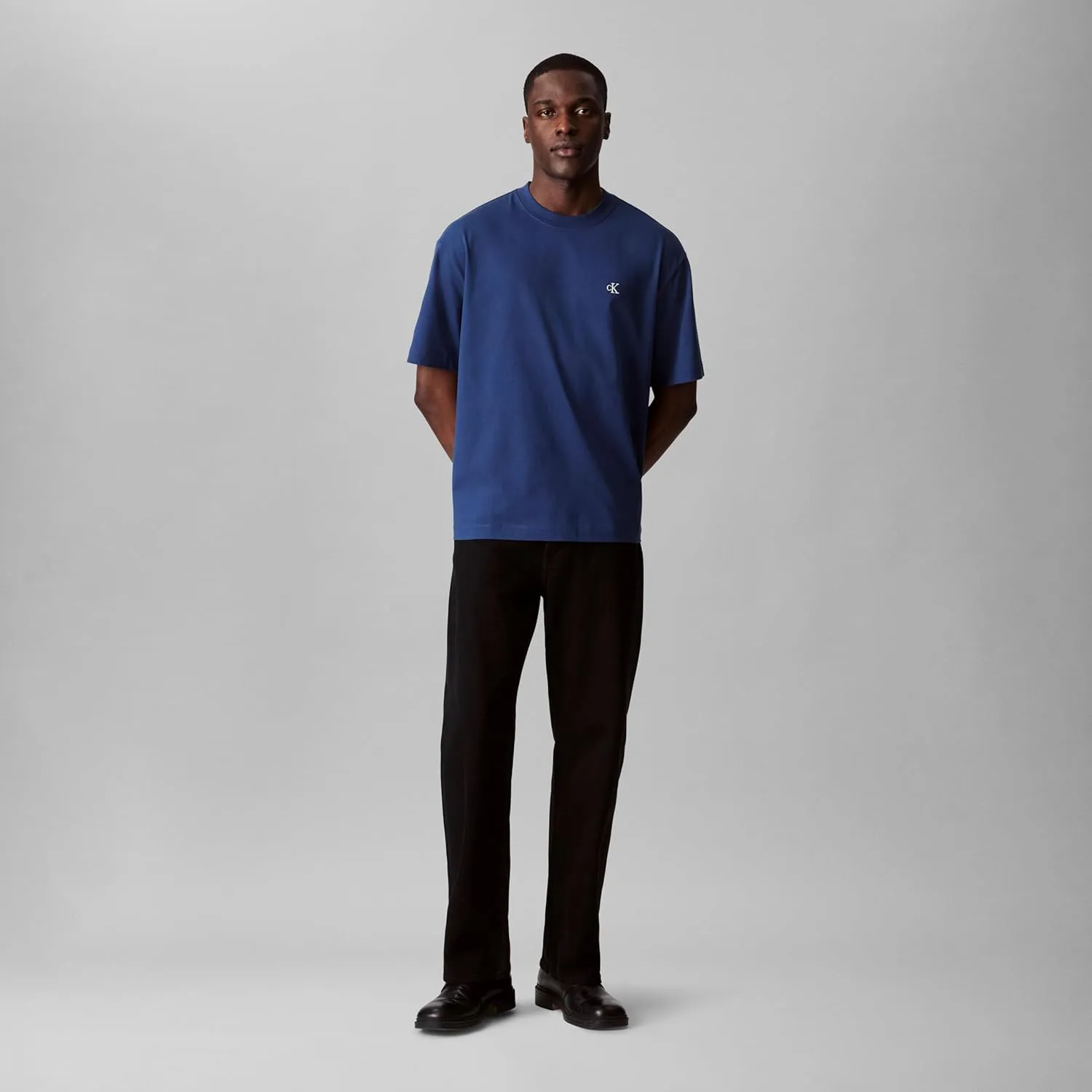 Calvin Klein Men's Relaxed Fit Monogram Logo Crewneck T-Shirt