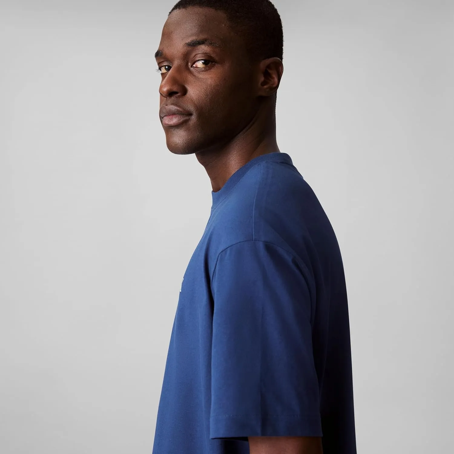 Calvin Klein Men's Relaxed Fit Monogram Logo Crewneck T-Shirt