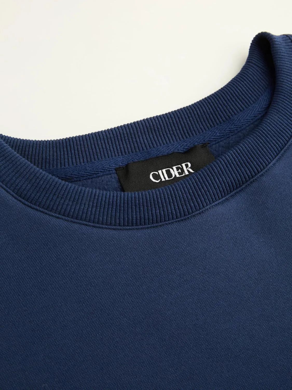 CIDER Sweatshirt for Women Long Sleeve Crewneck Sweatshirts Cherry Bomb Graphic Long Sleeve Tops Fall Winter Outfits