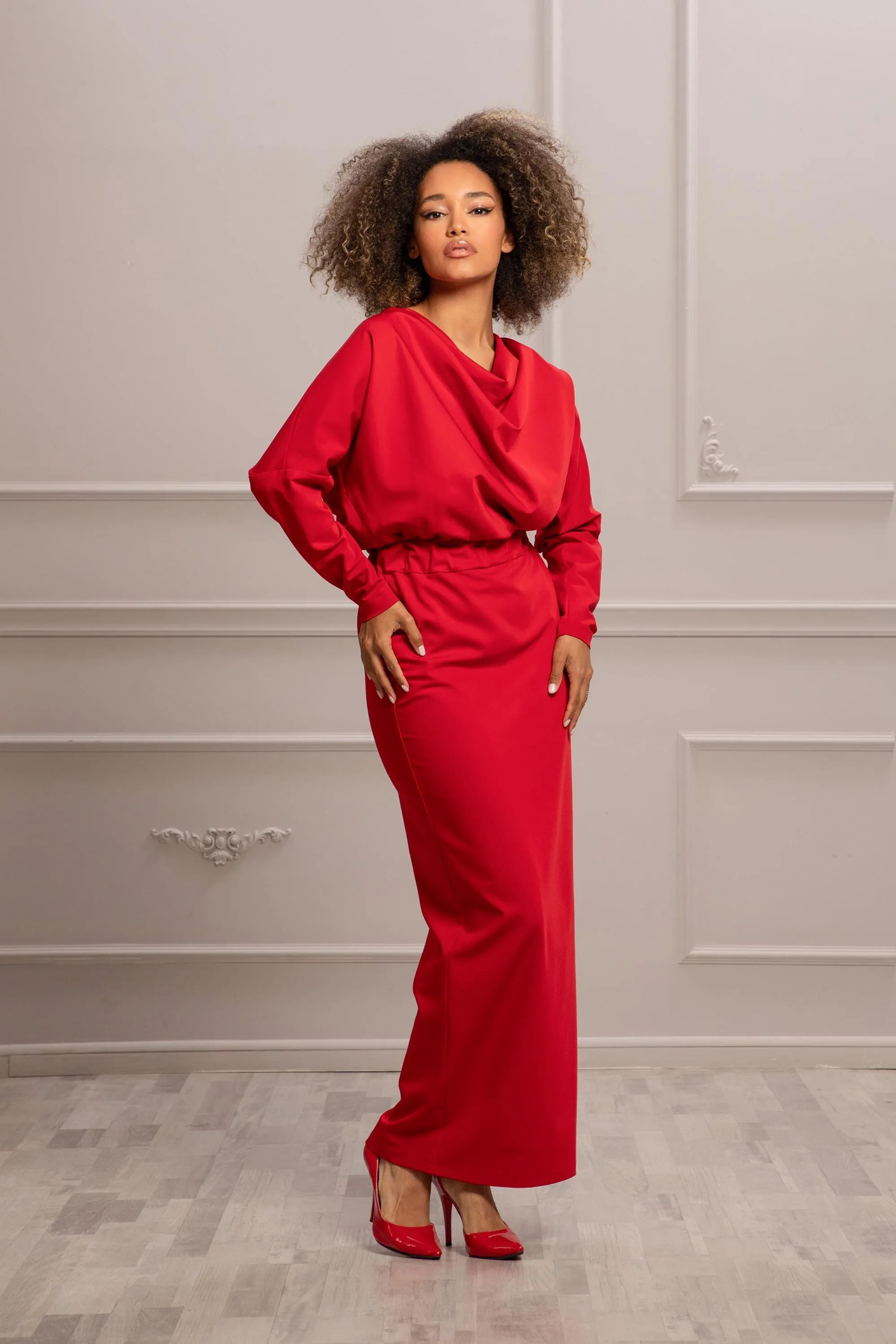 FLATTERING FESTIVE DRESS