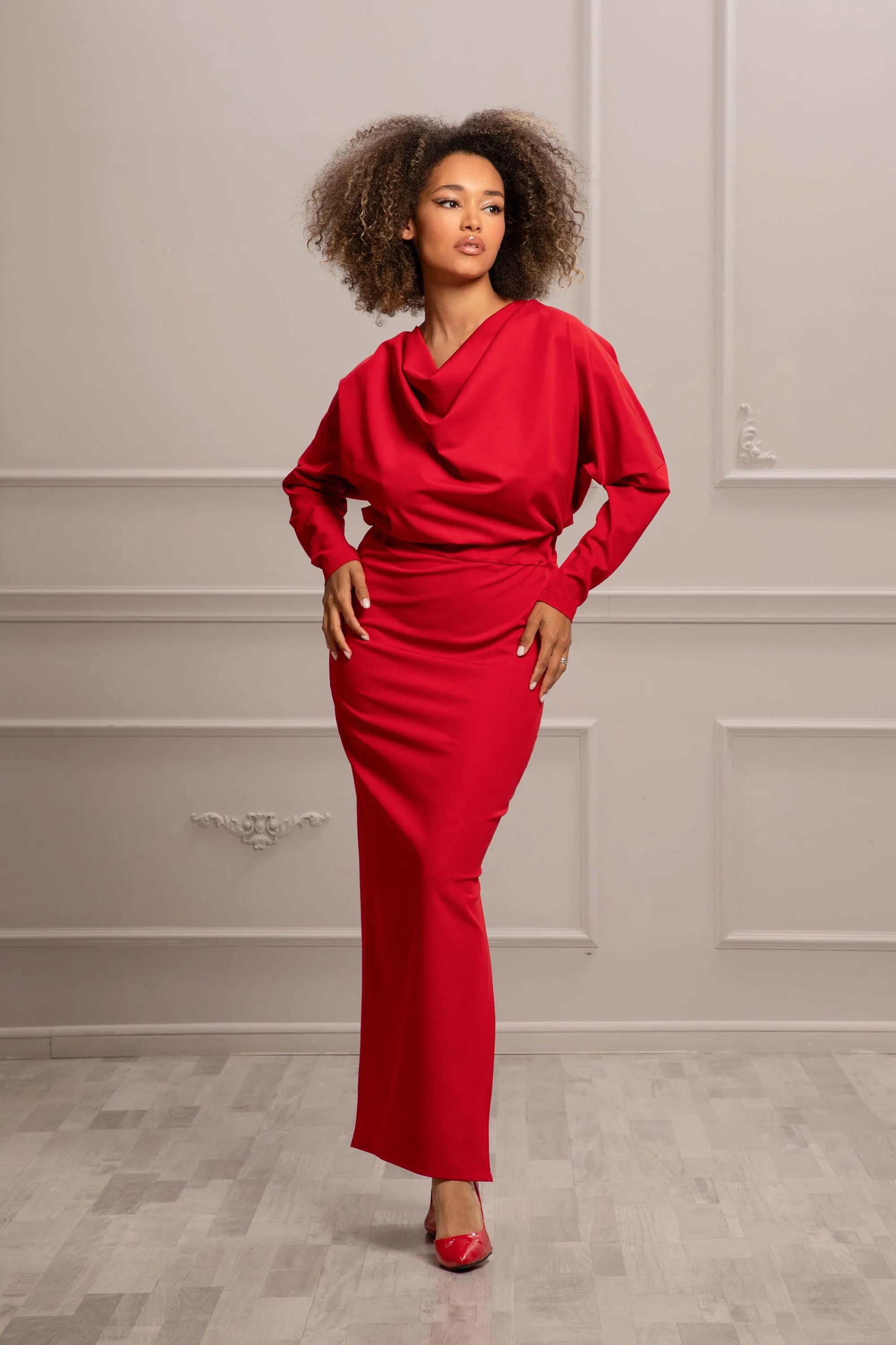 FLATTERING FESTIVE DRESS