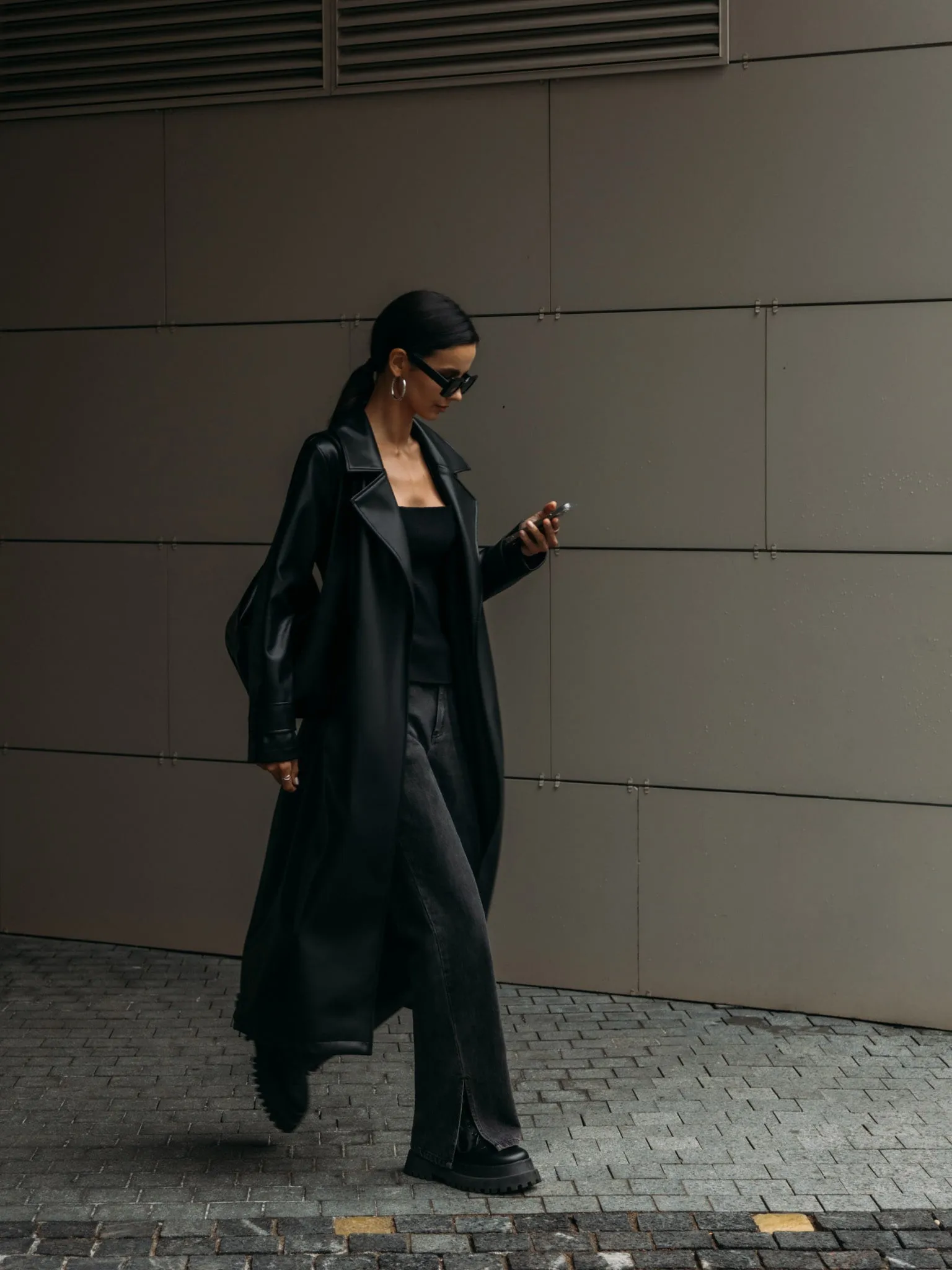 Hutmi Black Leather Long Trench Coat Women Outfit with Belt