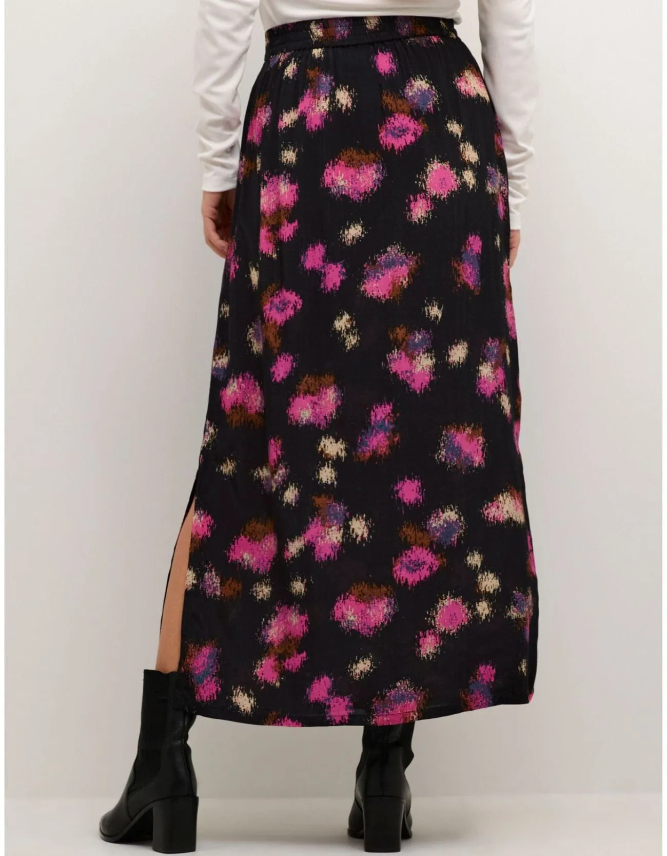Kaffe Lita Skirt BLACK & SHOCKING PINK