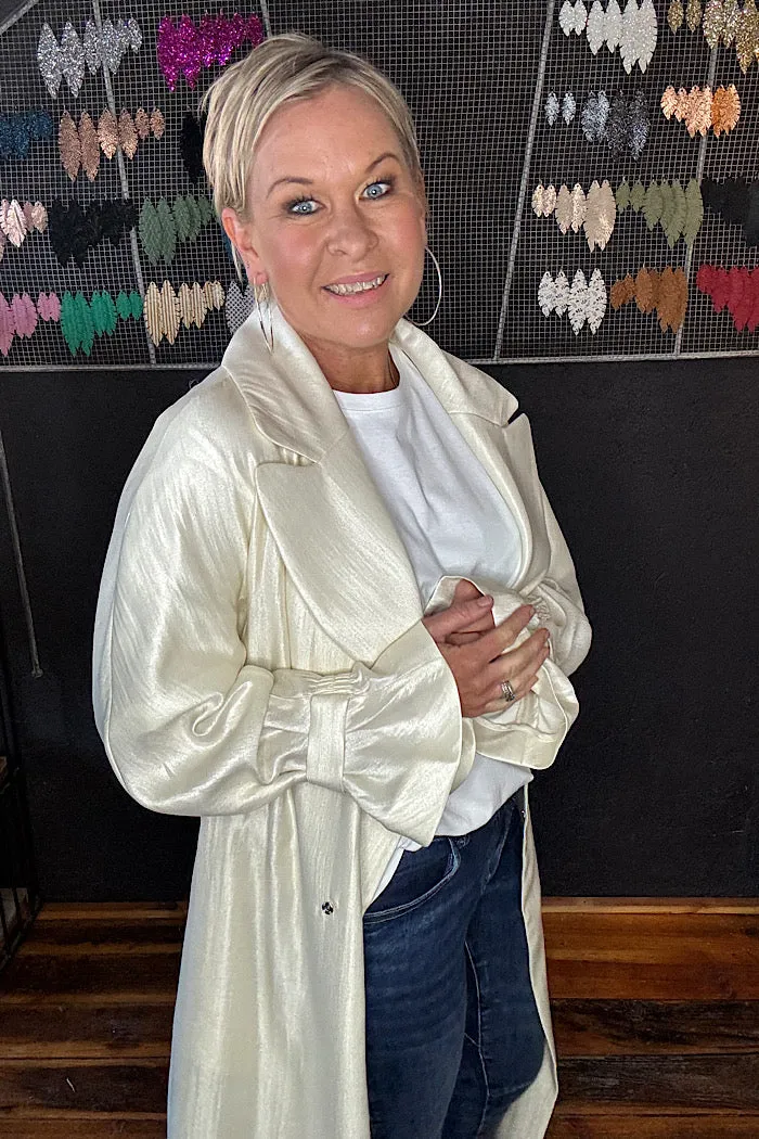 MA DAINTY OPERA TRENCH COAT - CREAM