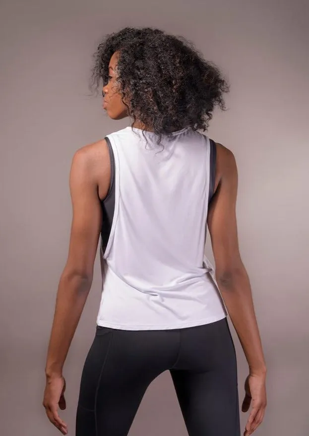 Muscle tank in white