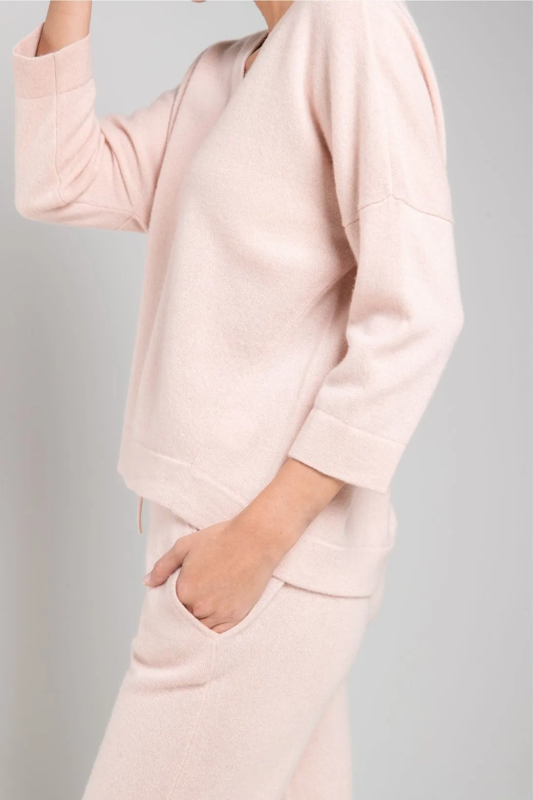 RECYCLED CASHMERE 3/4 SLEEVE V-NECK DOLMAN