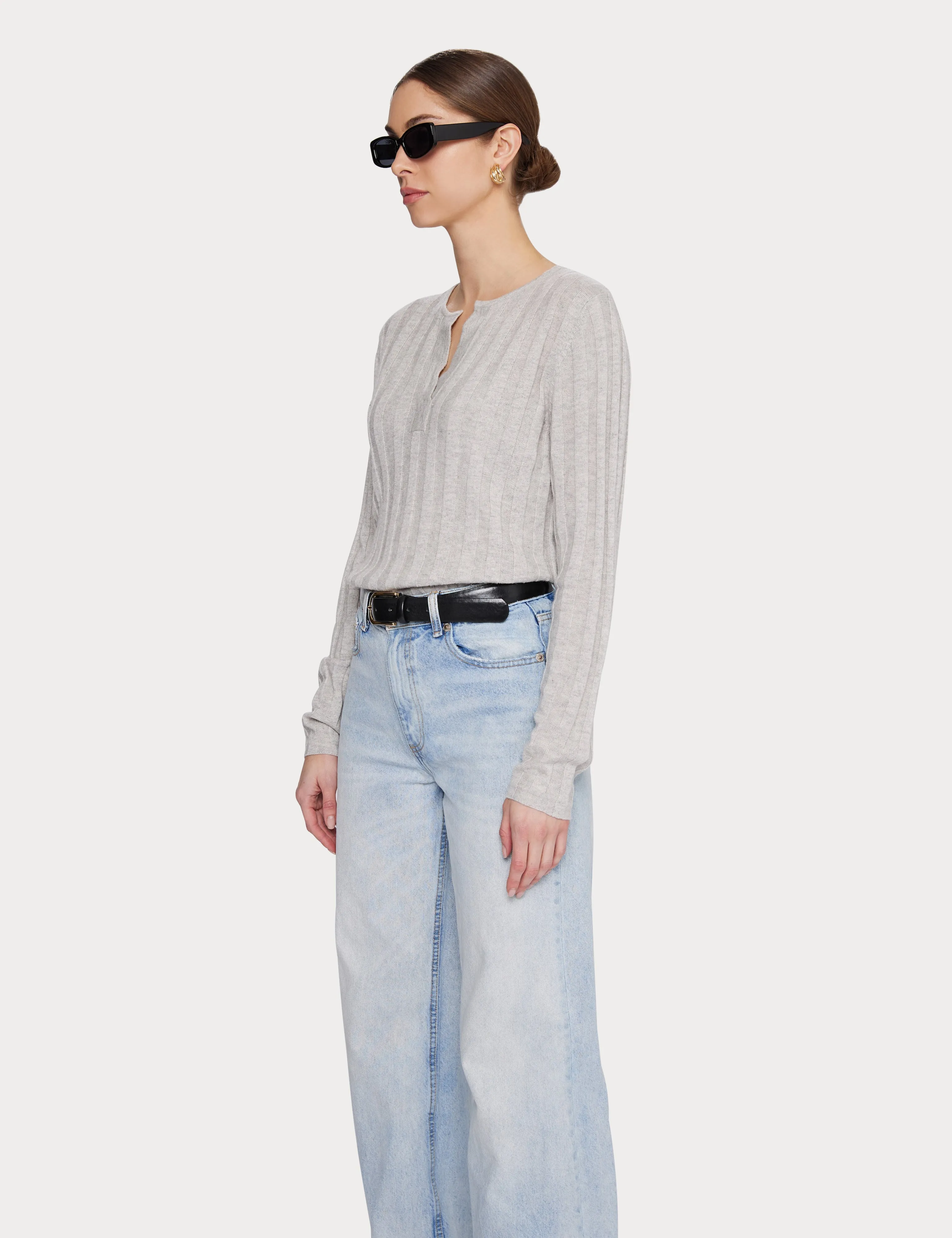 Ribbed Cashmere V Silver