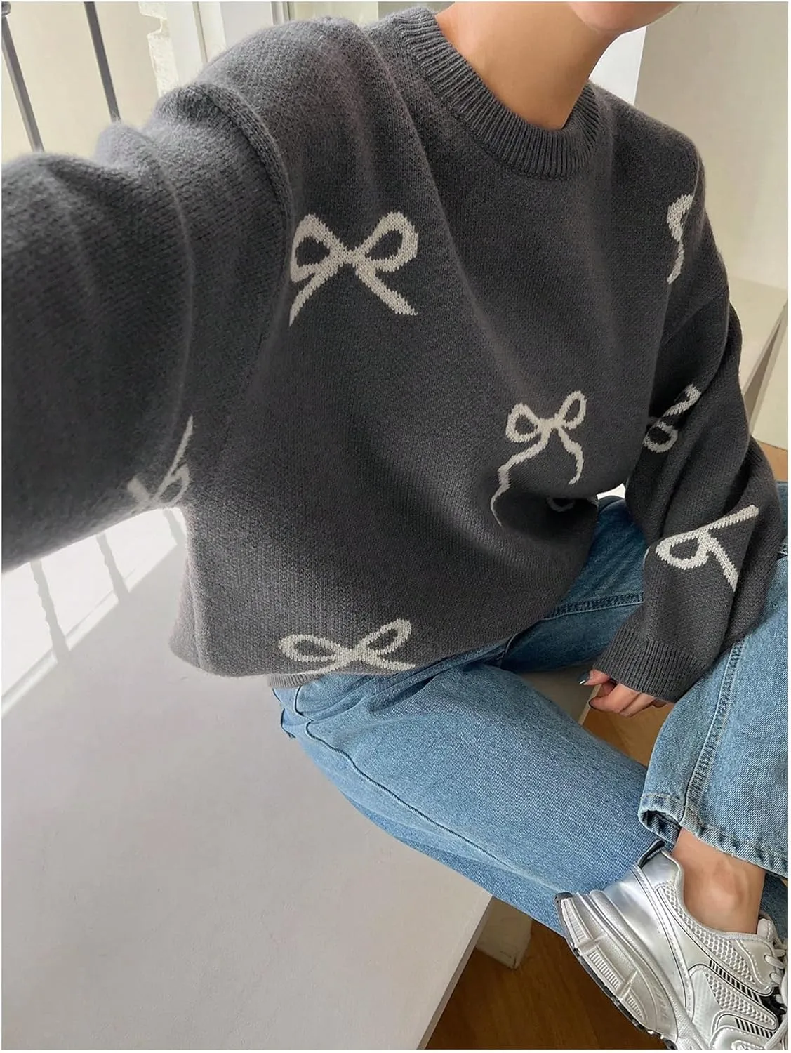 SOLY HUX Oversized Sweaters for Women Y2k Bow Print Crew Neck Drop Shoulder Long Sleeve Knit Pullover Tops