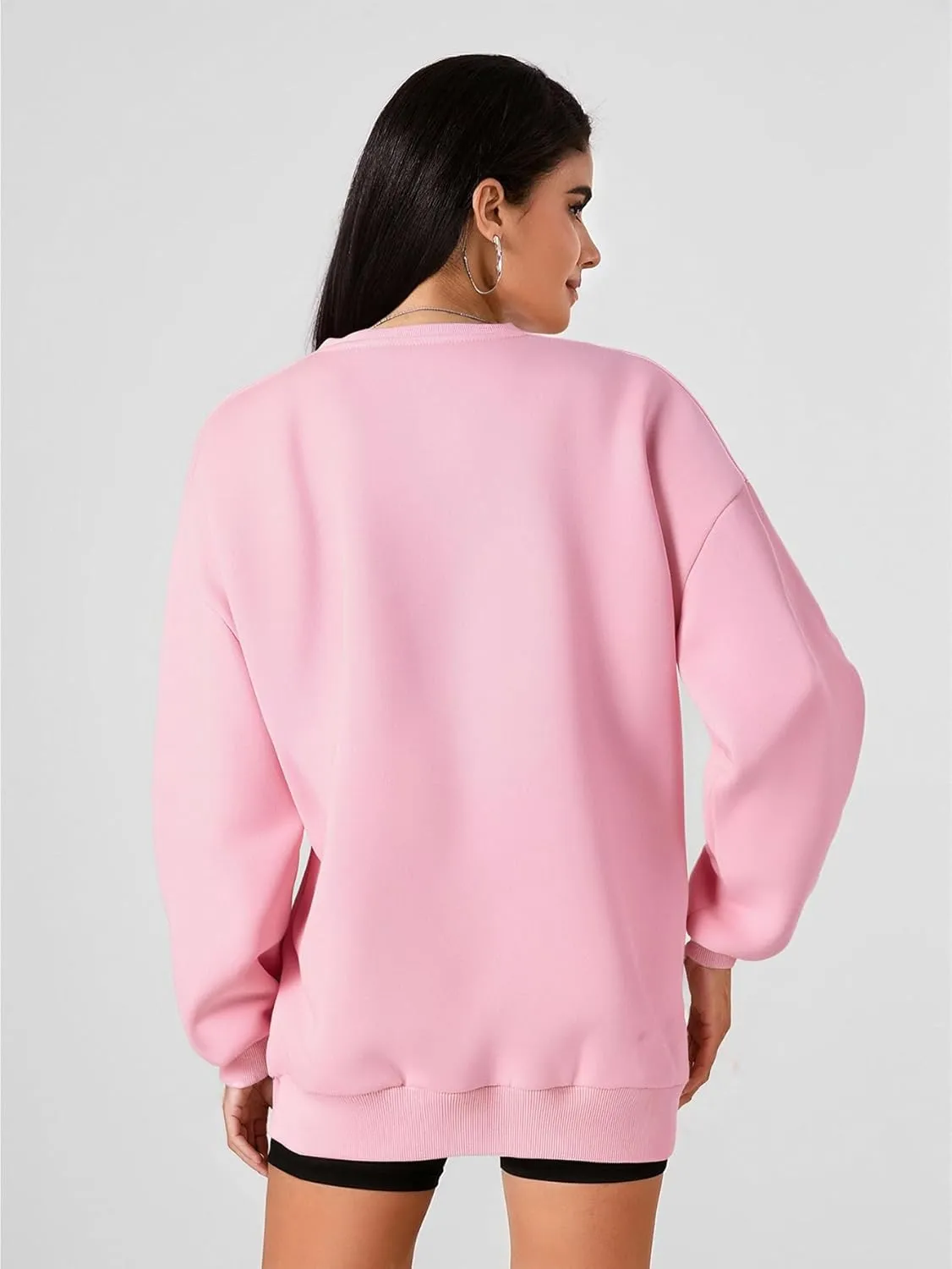 WDIRARA Women's Graphic Print Cute Long Sleeve Cute Sweatshirts Crew Neck Halloween Pullovers