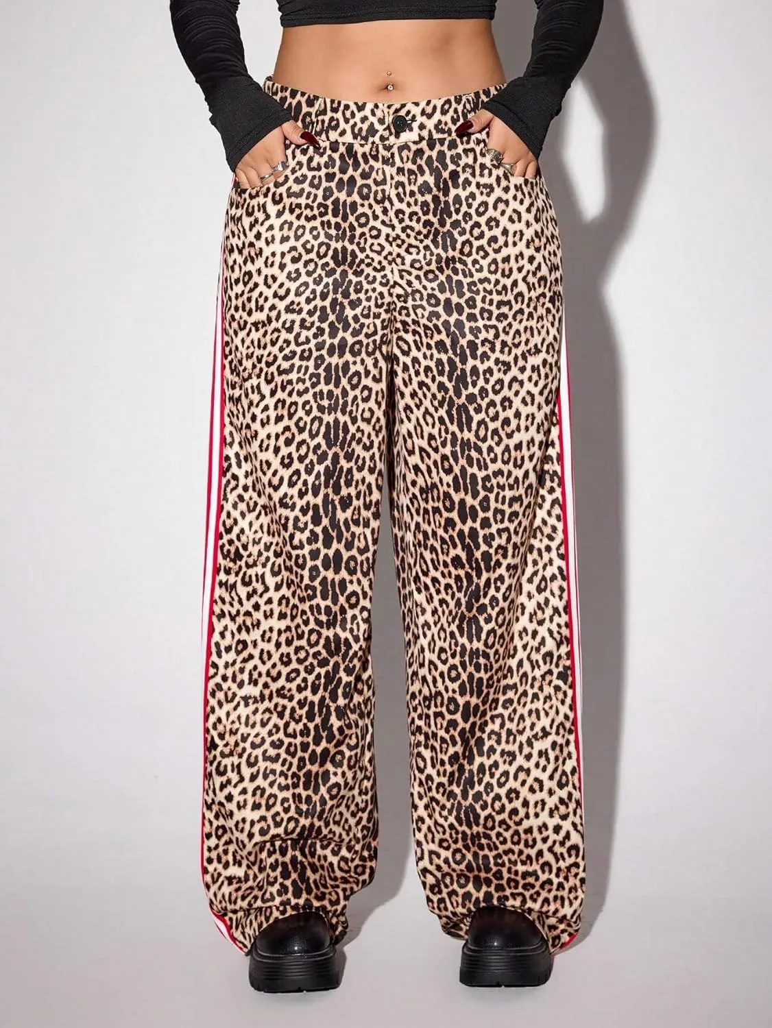 WDIRARA Women's Plus Size Leopard Print Baggy Pants High Rise Elastic Waist Side Strip Trousers