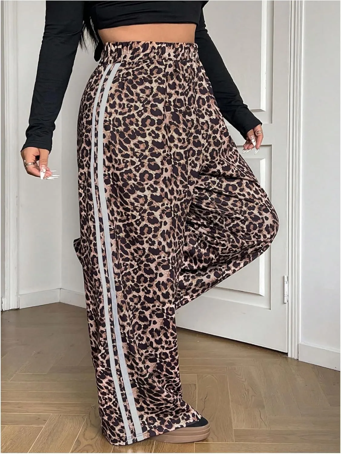 WDIRARA Women's Plus Size Leopard Print Baggy Pants High Rise Elastic Waist Side Strip Trousers